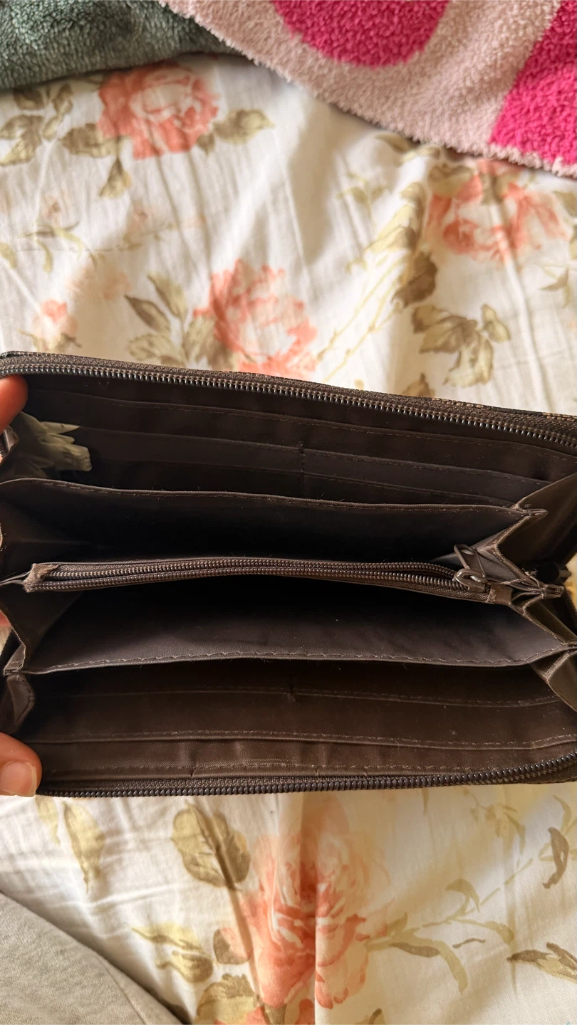 Brown checkered long wallet - photo 3