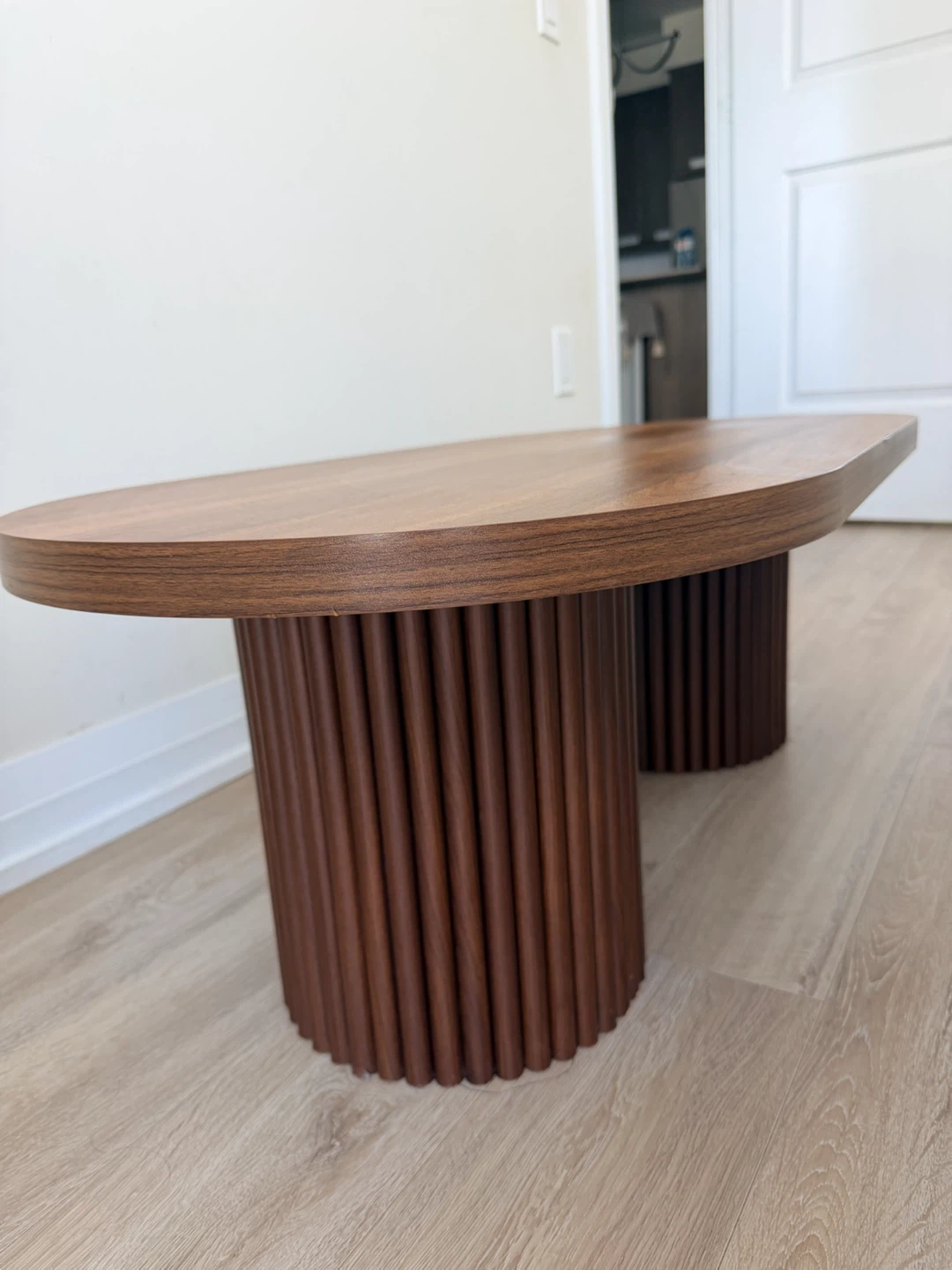 Middle coffe table