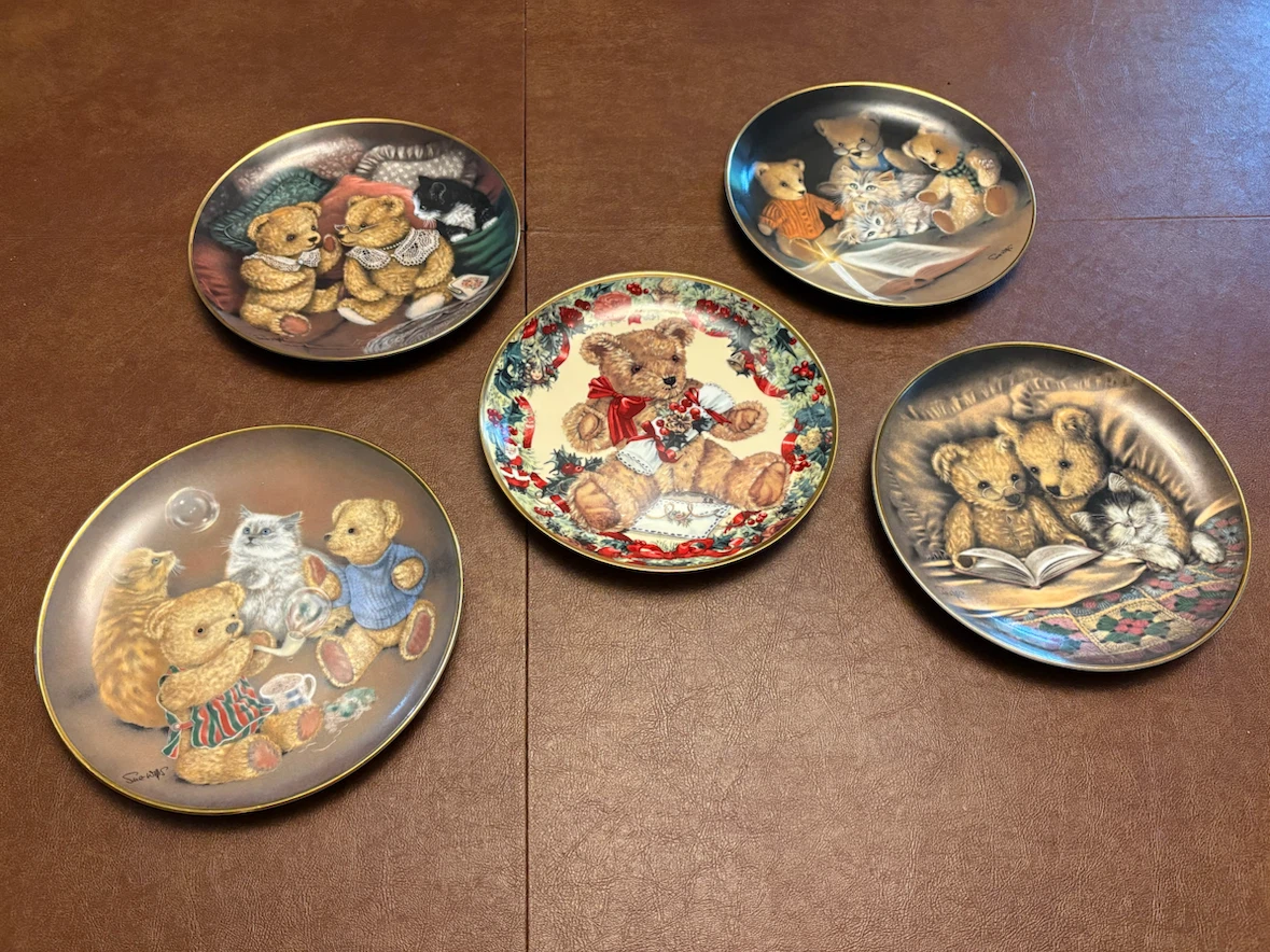 FRANKLIN MINT HEIRLOOM Collection of 5 Teddy Bear Plates