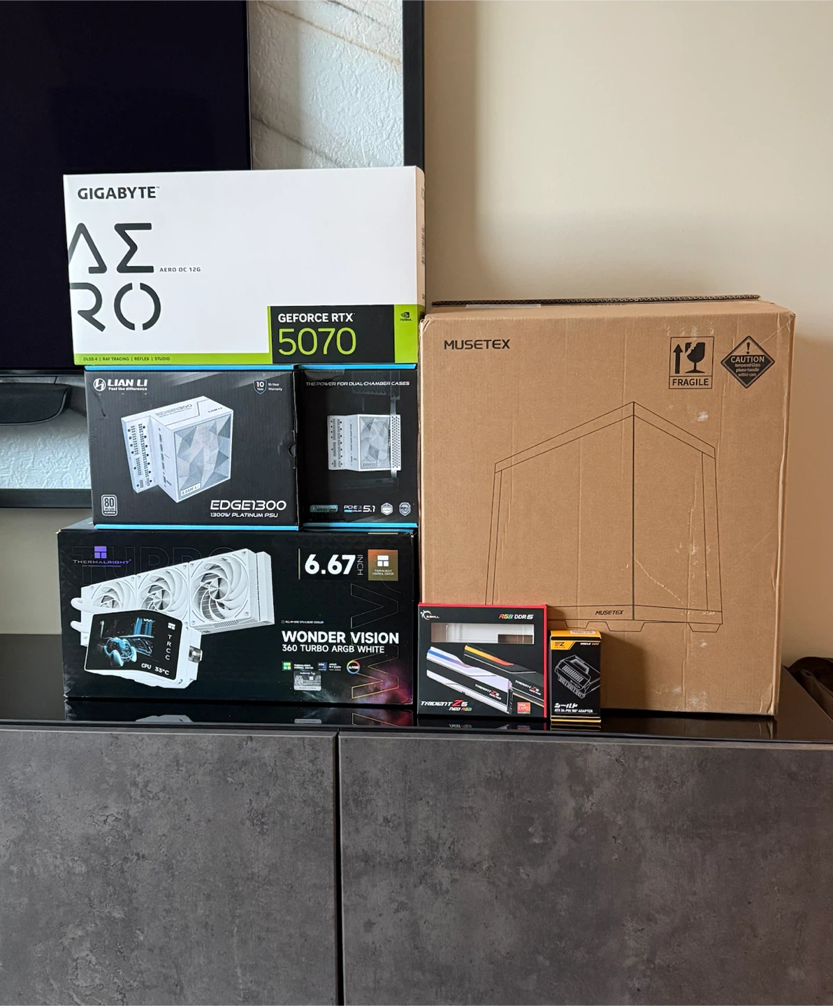 🔥All-White Workstation | Ryzen 9 7950X | 64GB RAM | 5TB | 5070 - photo 3