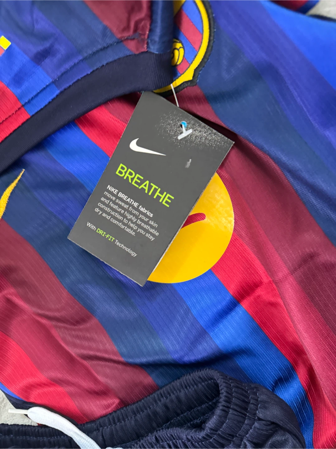 Nike FC Barcelona Kids Football Kit Size 16 - photo 3