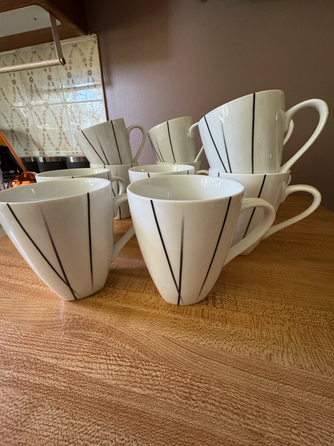Set of 12 White Ceramic Mugs with Black Line Design - photo 2