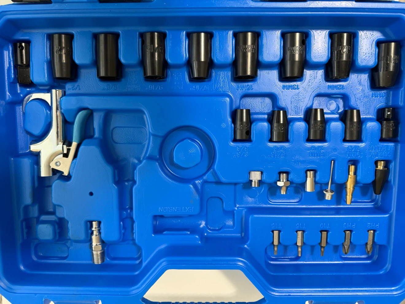 Mastercraft 10-Piece Air Tool Kit with Case - photo 4