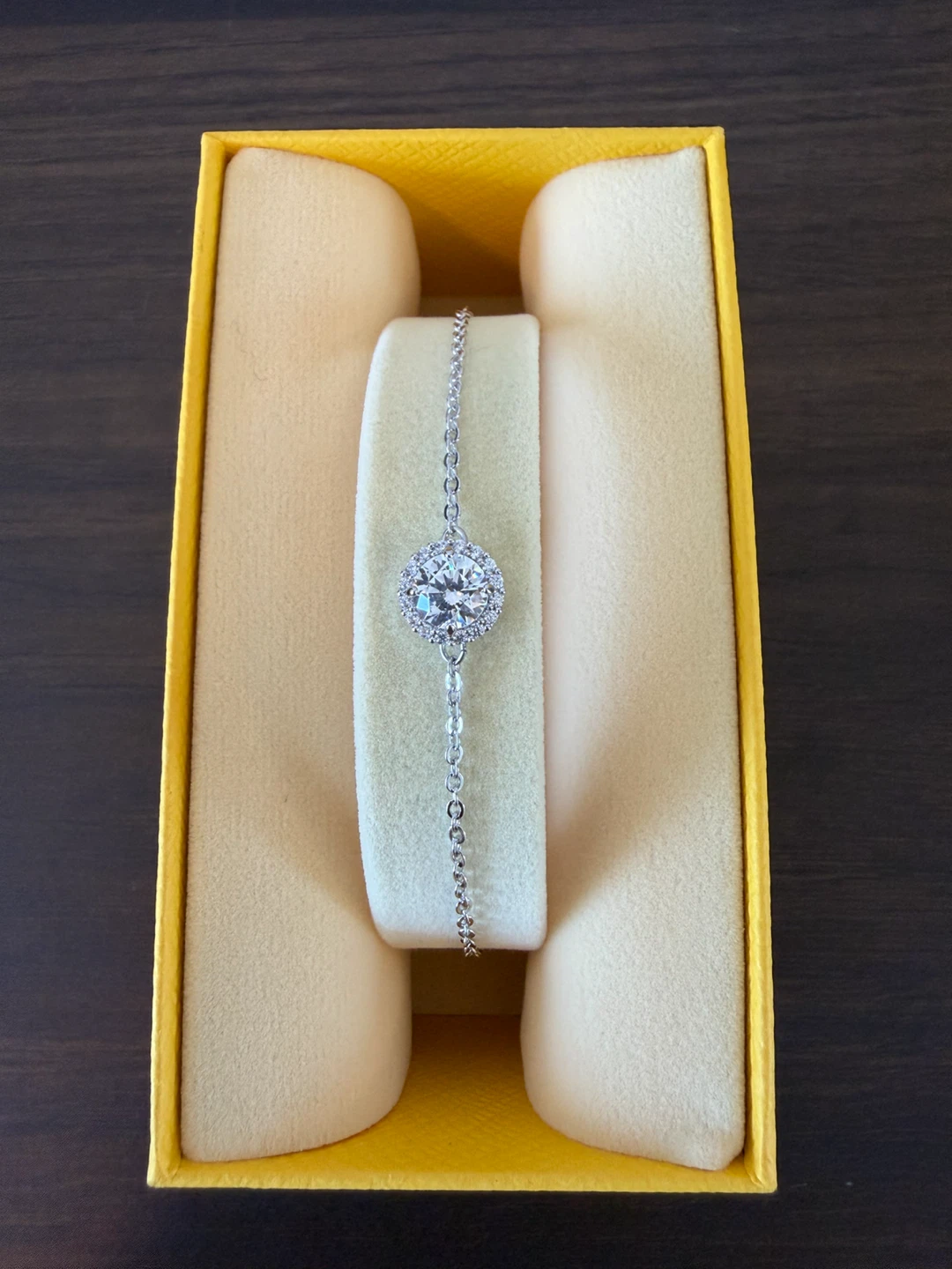 Swarovski Una Angelic bracelet, New with Original Box