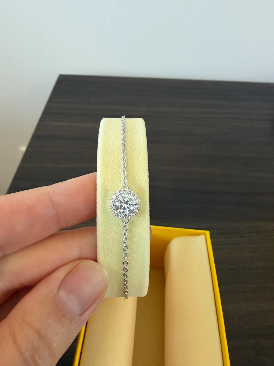 Swarovski Una Angelic bracelet, New with Original Box - photo 2