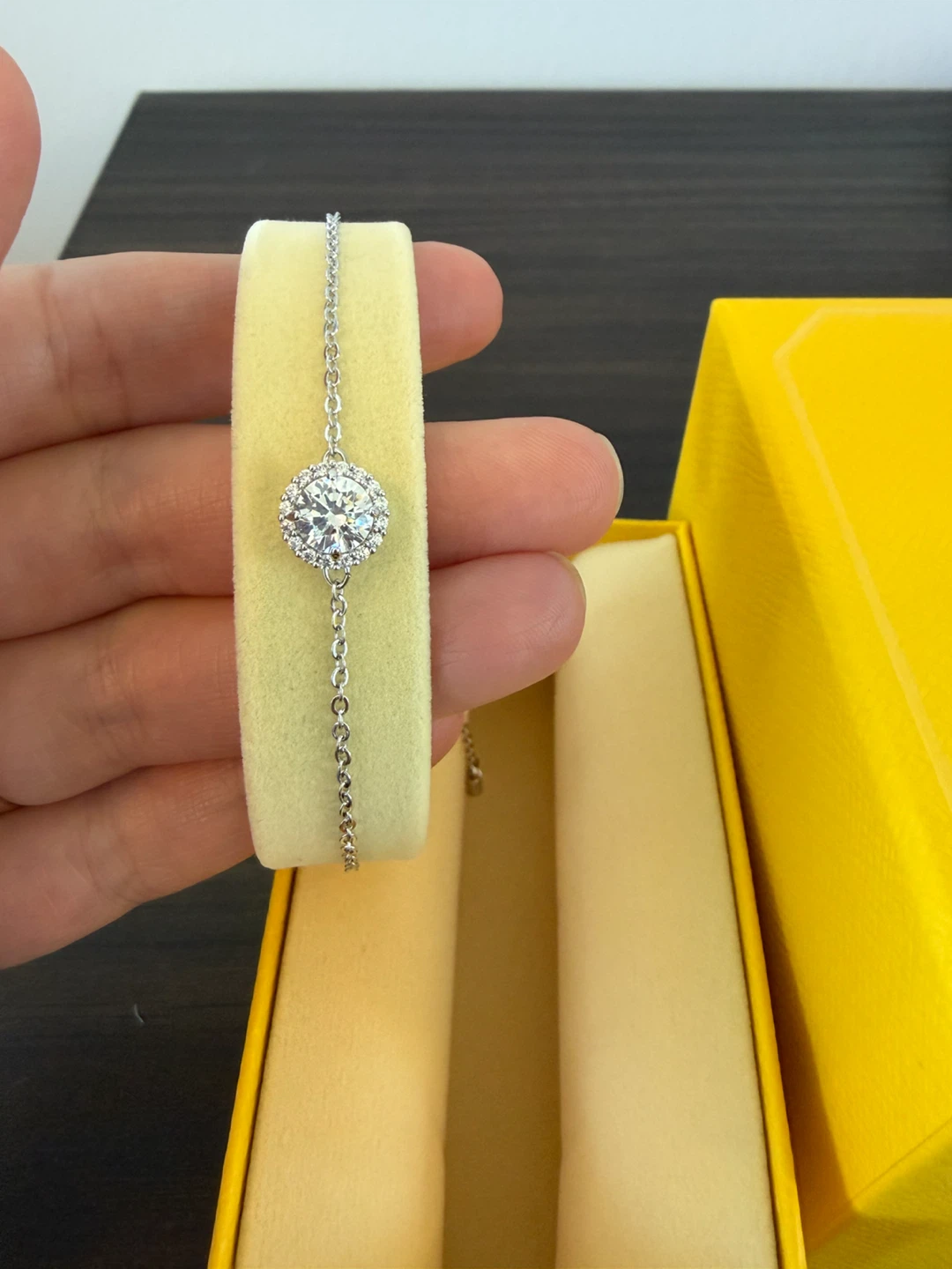 Swarovski Una Angelic bracelet, New with Original Box - photo 5