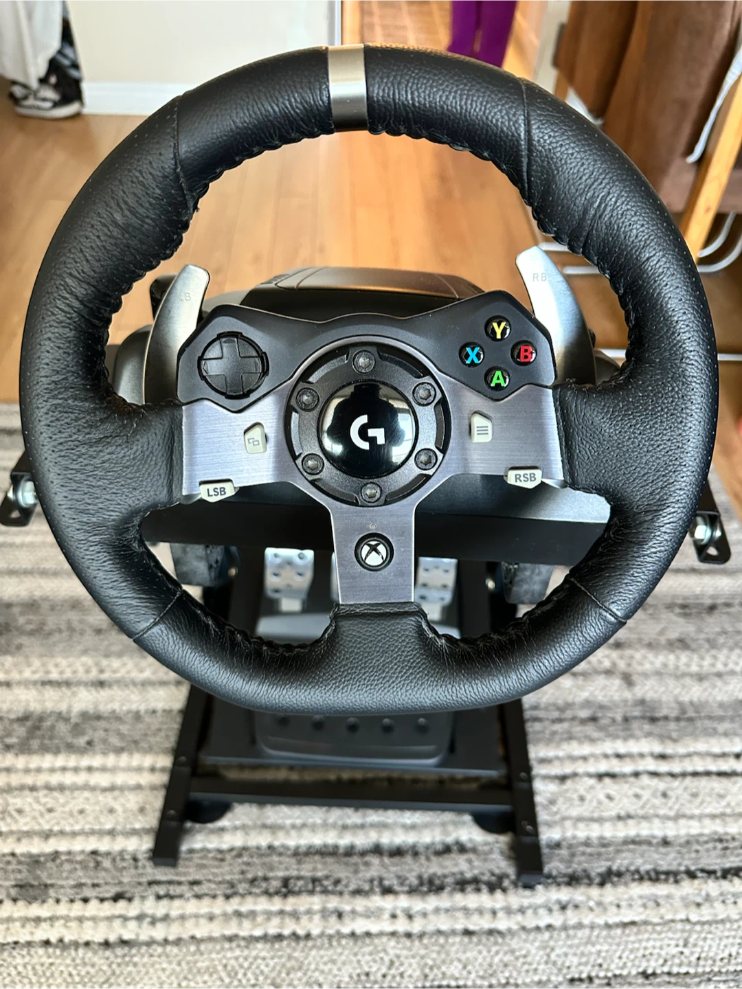 Logitech G920 Driving Force Racing Wheel and Pedals
