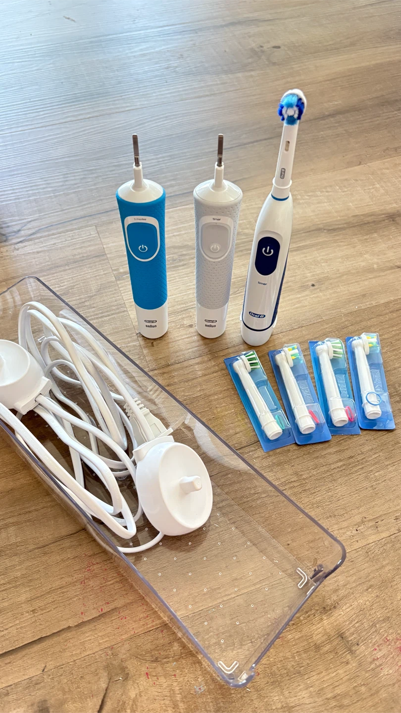 Oral-B Electric Toothbrushes with Replacement Heads and Charger