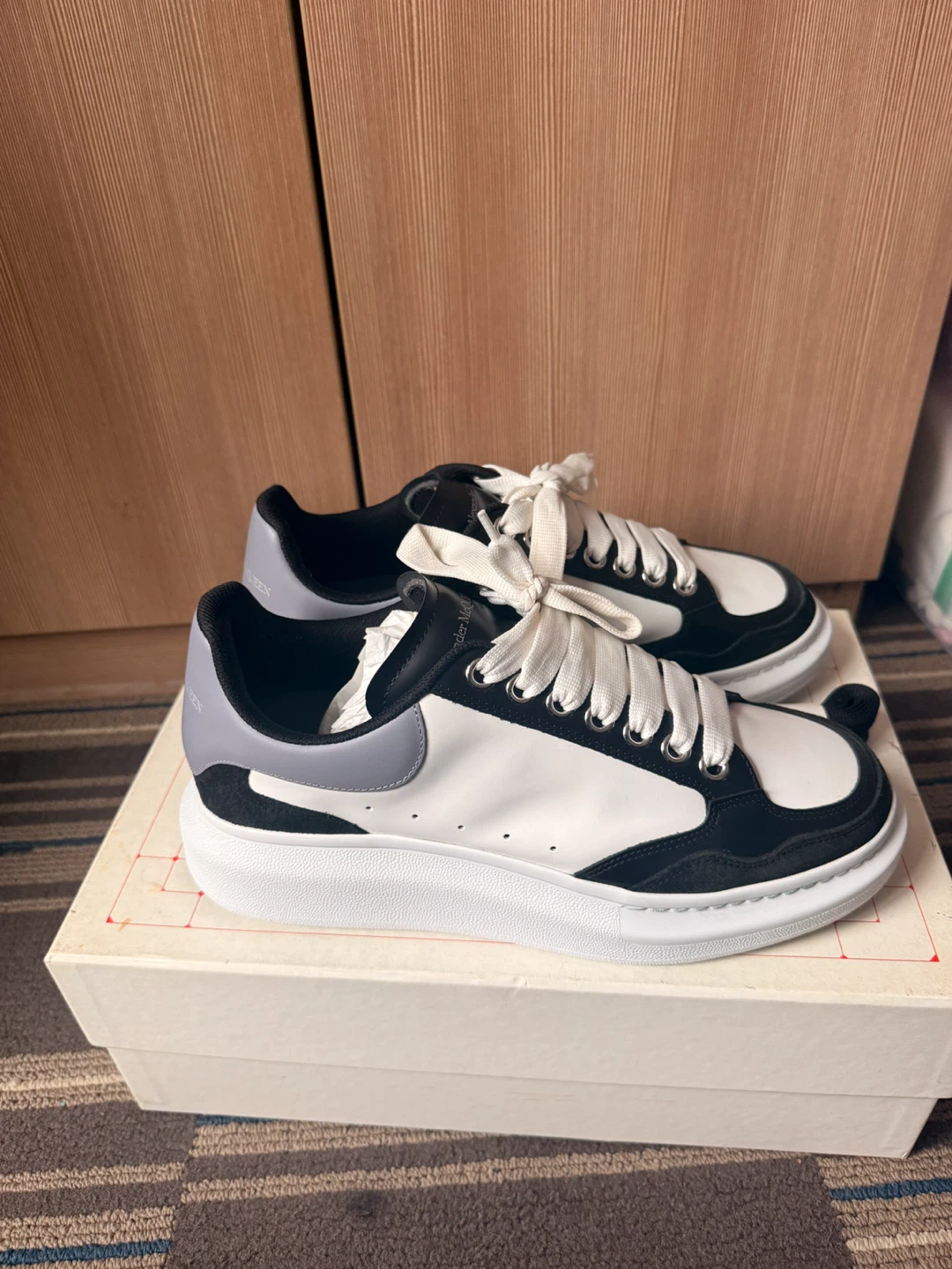 Alexander McQueen Black & White Sneakers - photo 5
