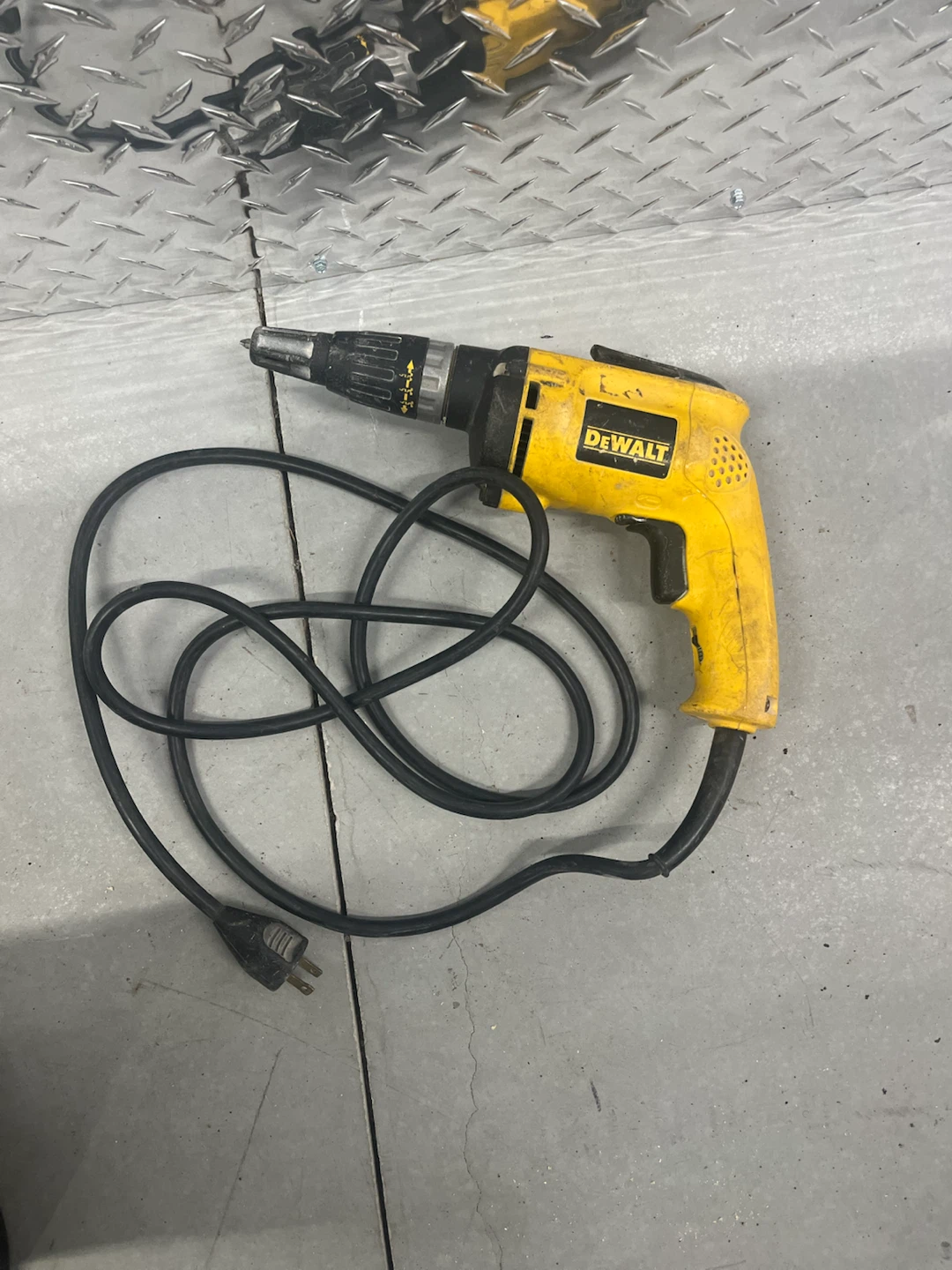 DEWALT DW255 VSK Drywall Screwdriver