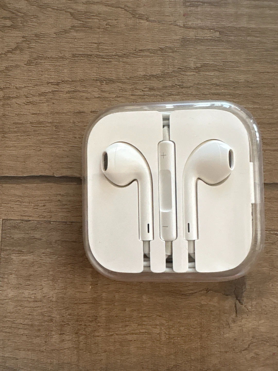 Apple EarPods with Lightning connector
