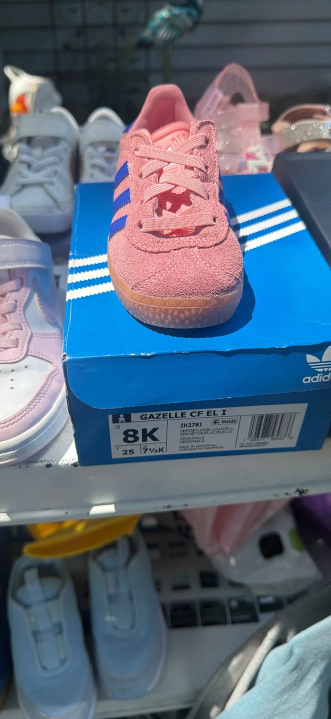 Tenía Jordan y adidas - photo 3