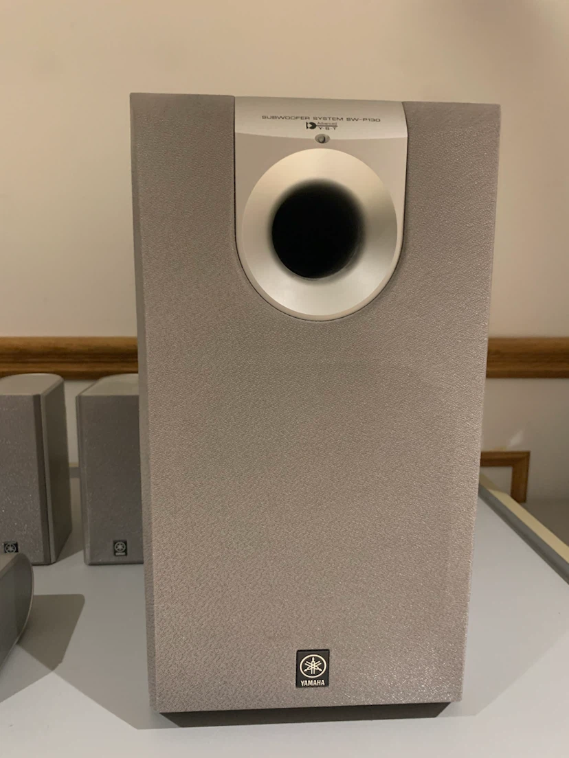 Yamaha SW-P130 Subwoofer w/5 Speakers - photo 2