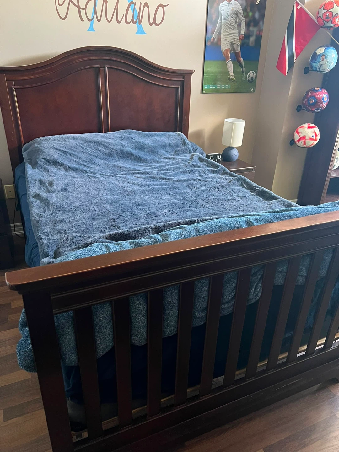Queen bedroom set