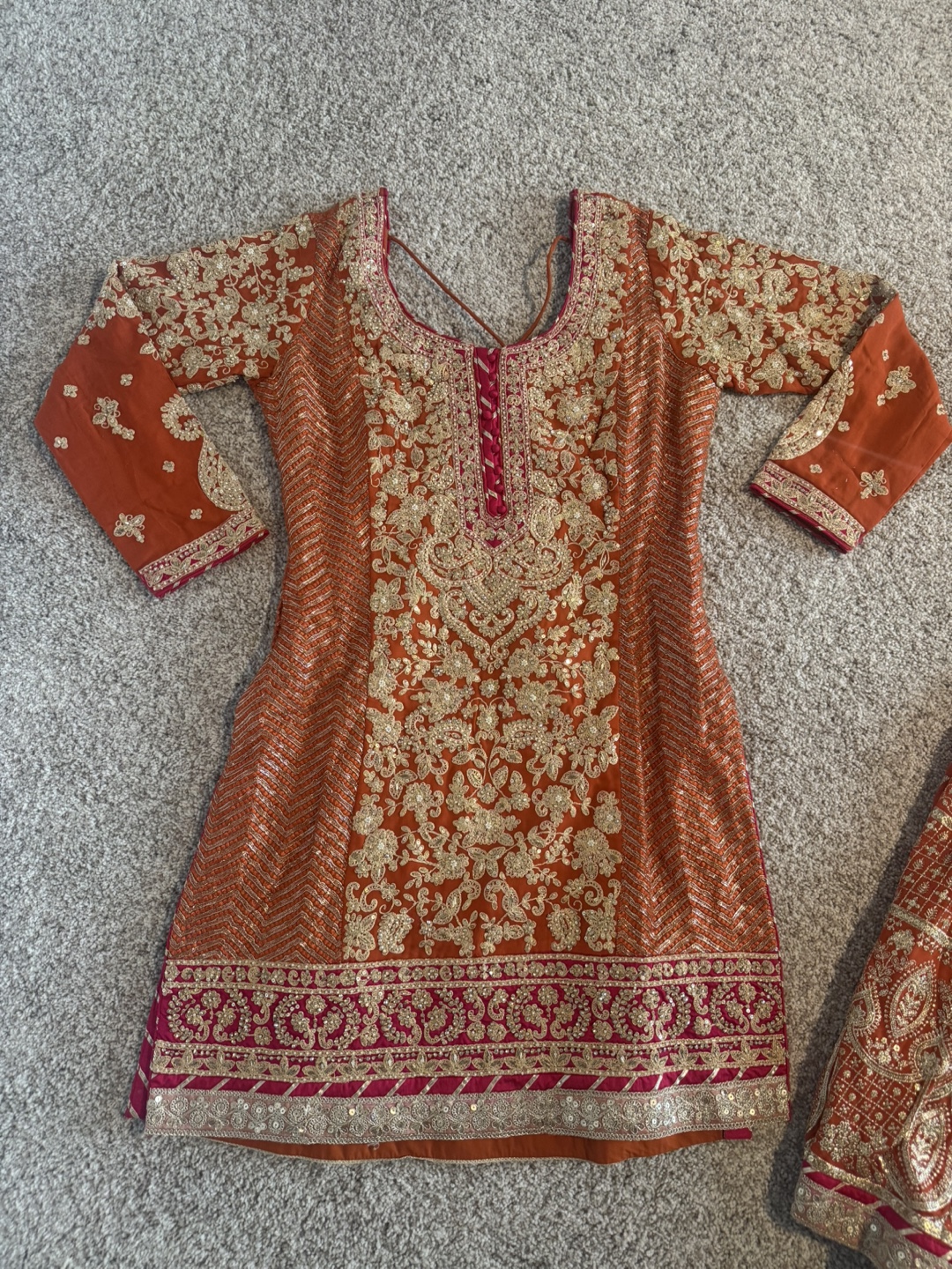 Shrara suit- new with tags - photo 2