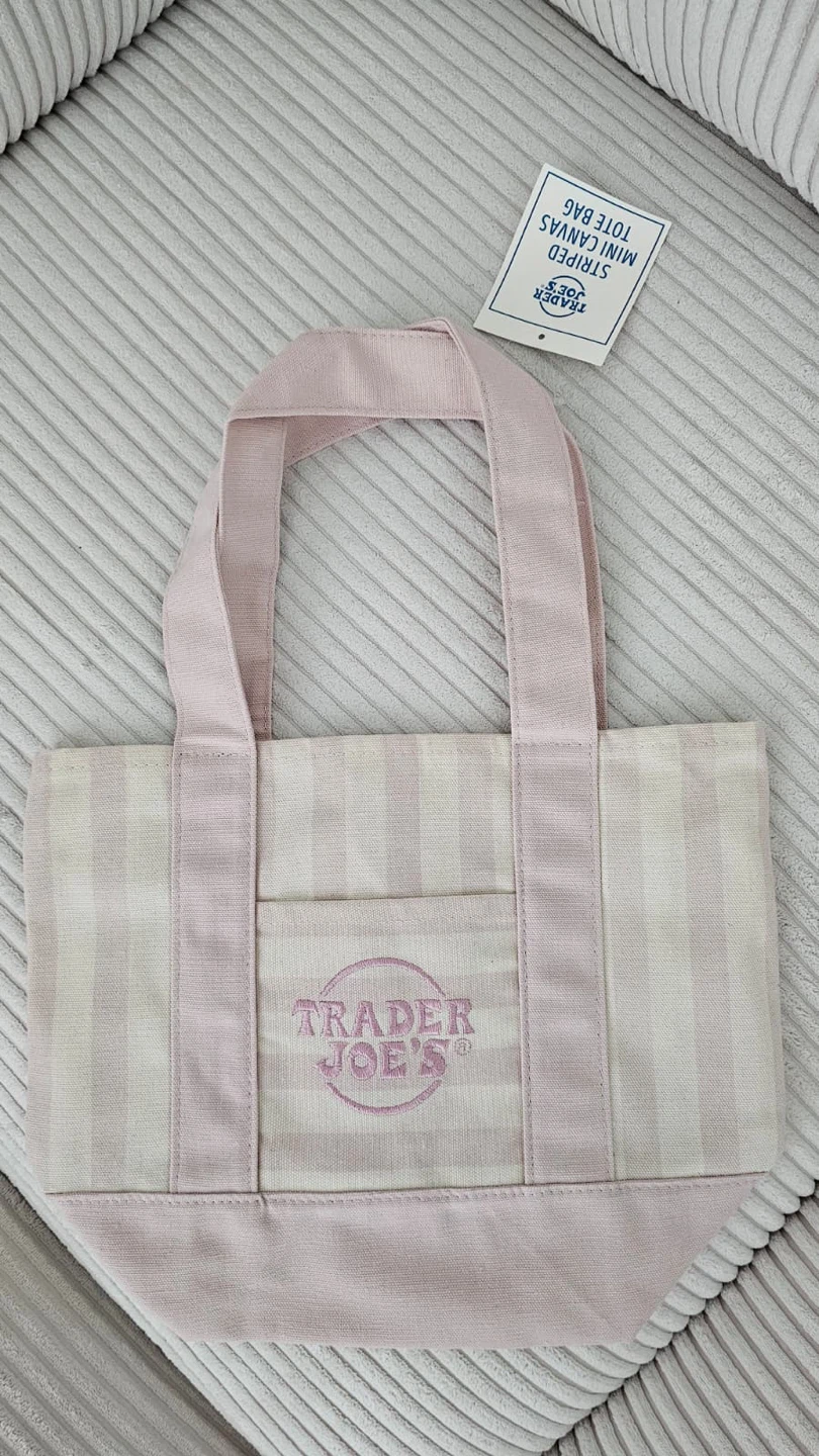 Trader Joe’s Summer Tote Bag - photo 4