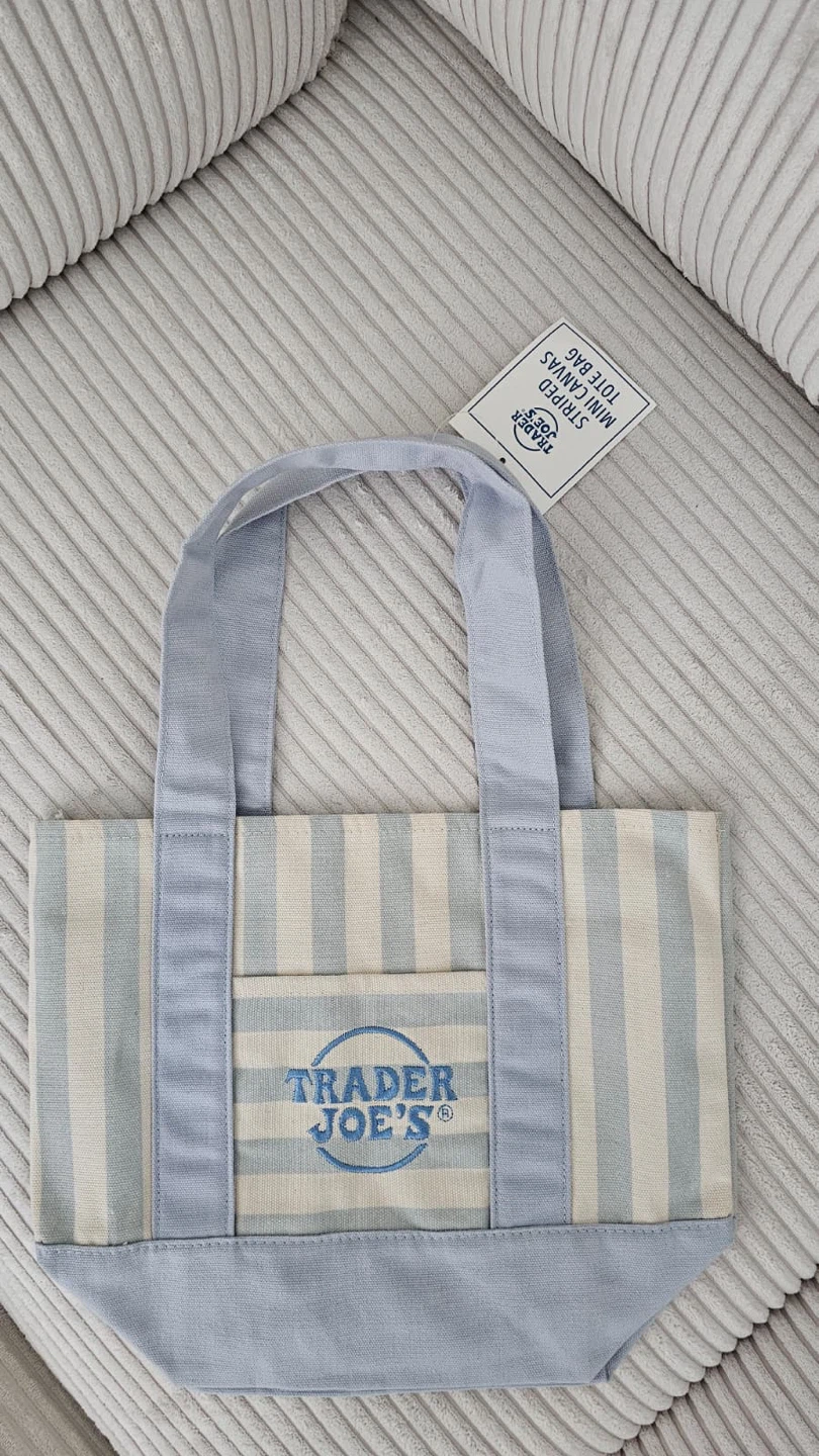 Trader Joe’s Summer Tote Bag - photo 2