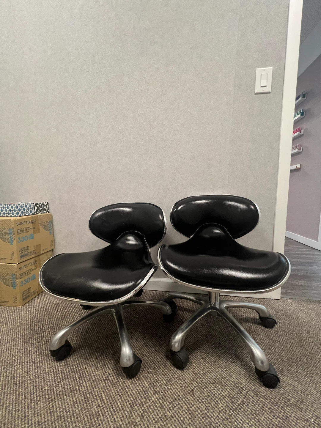 Set of 2 Black Swivel Pedicure Chairs - photo 2