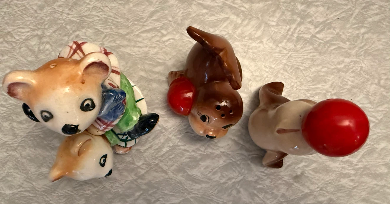 Circus Bears and Seals Salt and Pepper Set - photo 2
