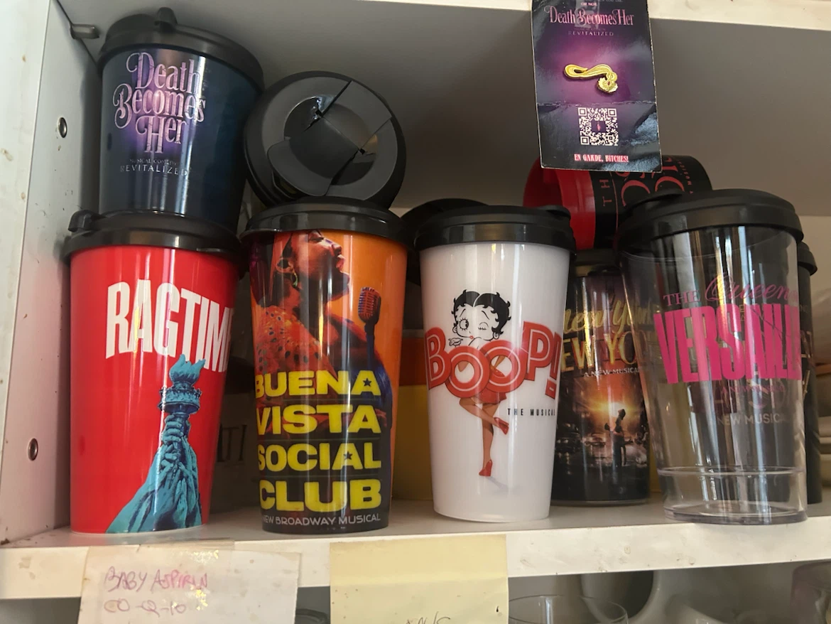 -13-COLLECTIBLE BROADWAY SHOW SOUVENIR CUPS