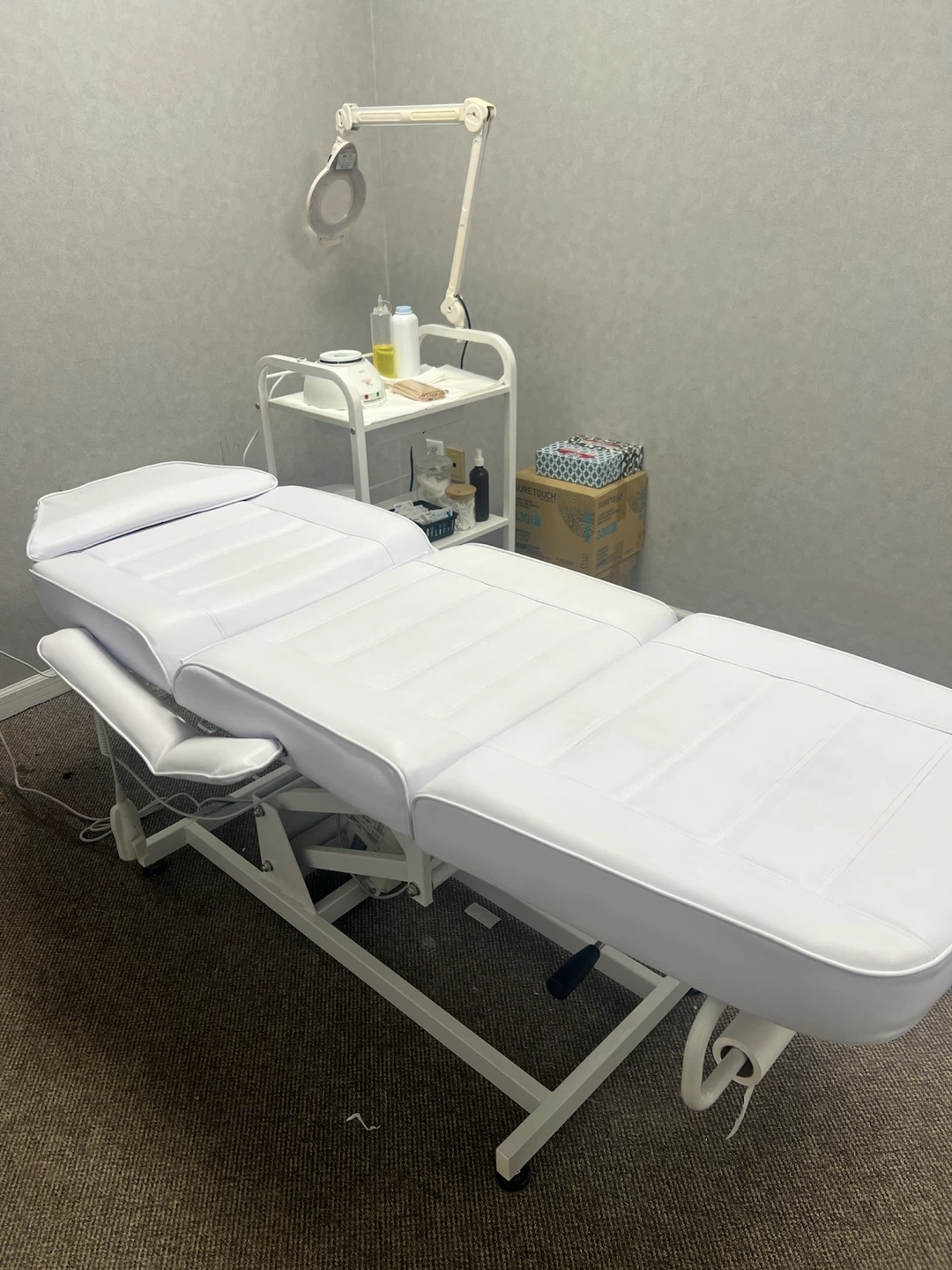White Electric Spa Bed with Adjustable Height - photo 4