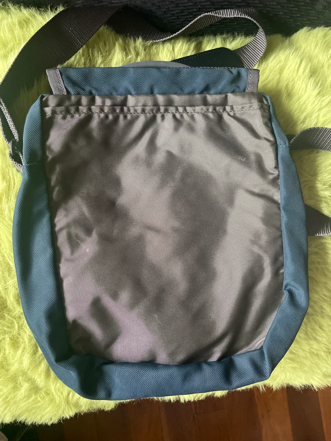Mountain Equipment Co-op Messenger Bag - photo 2