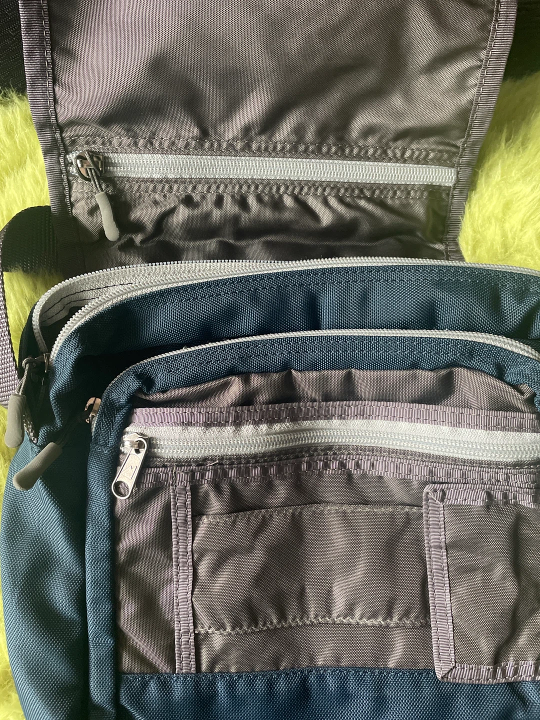 Mountain Equipment Co-op Messenger Bag - photo 5