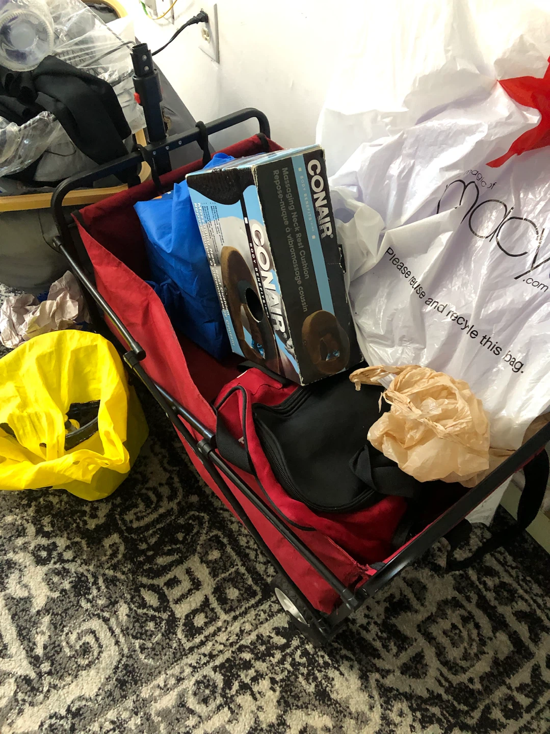 Family yard sale - photo 3