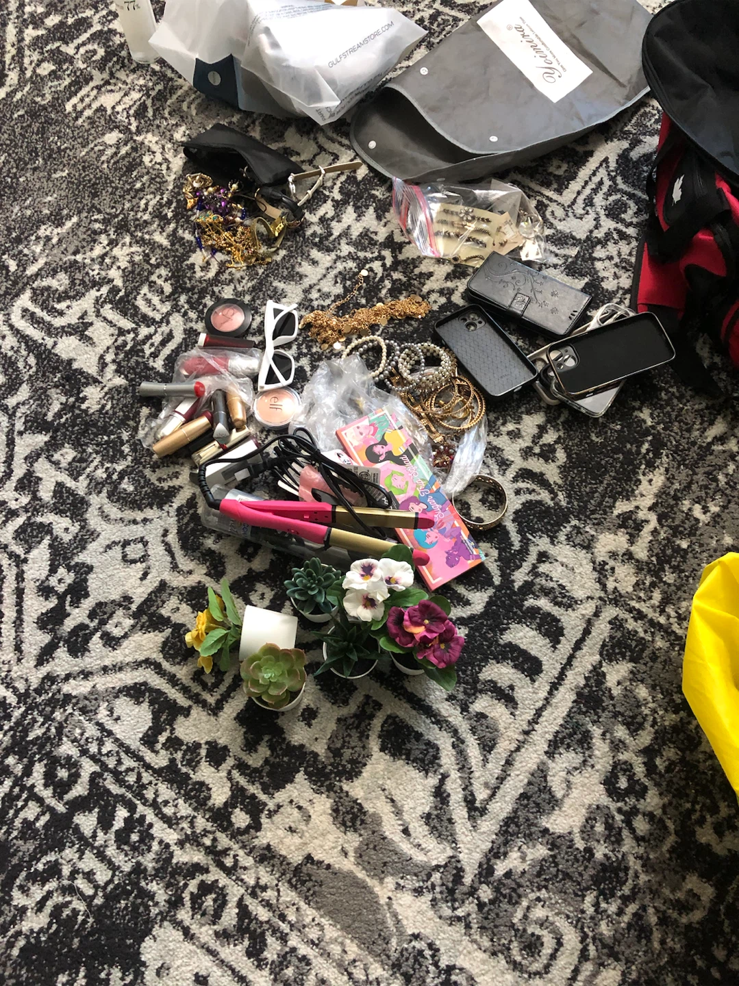 Family yard sale - photo 4
