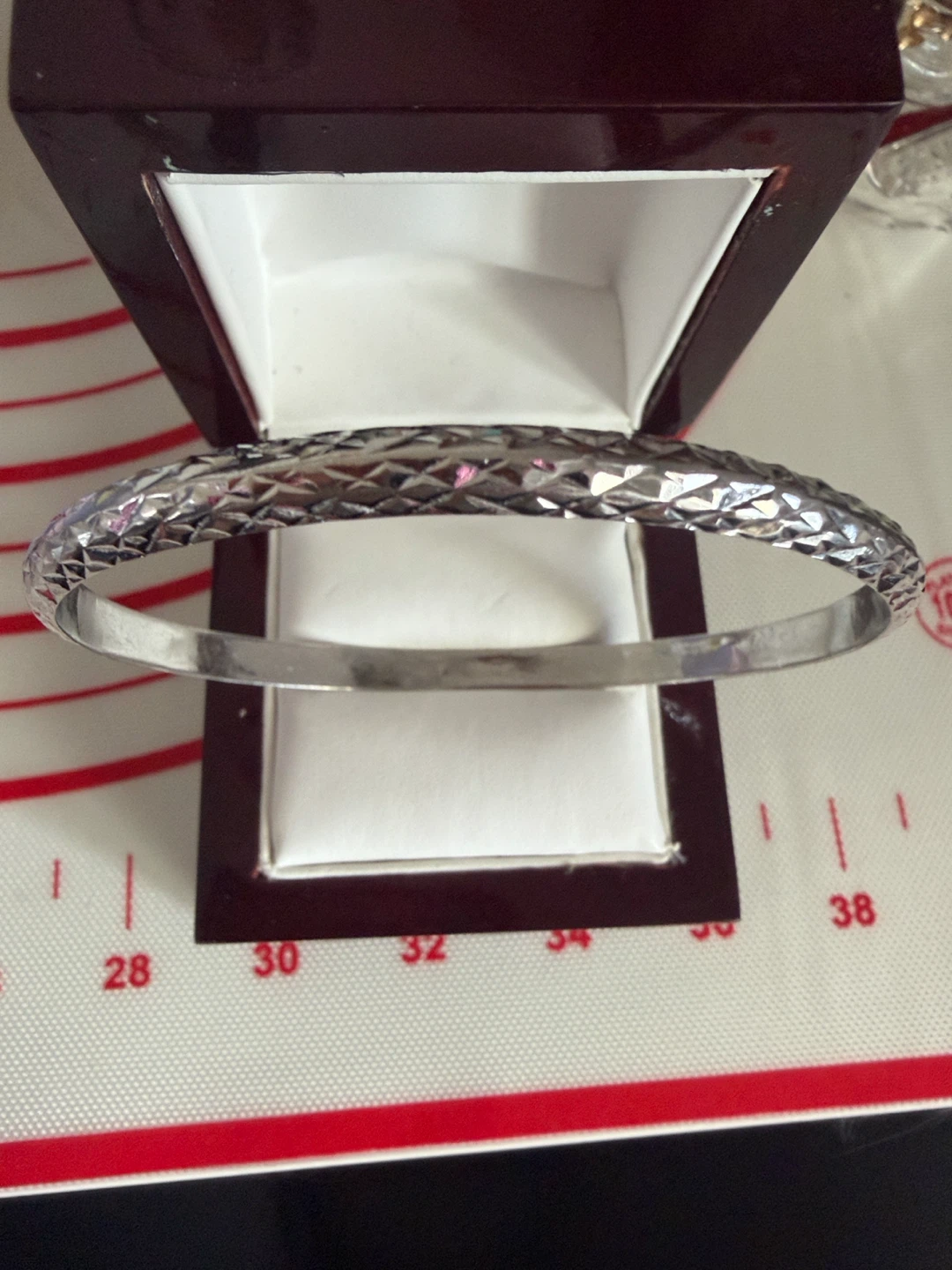 Diamond- cut Sterling Silver Bangle Bracelet 925