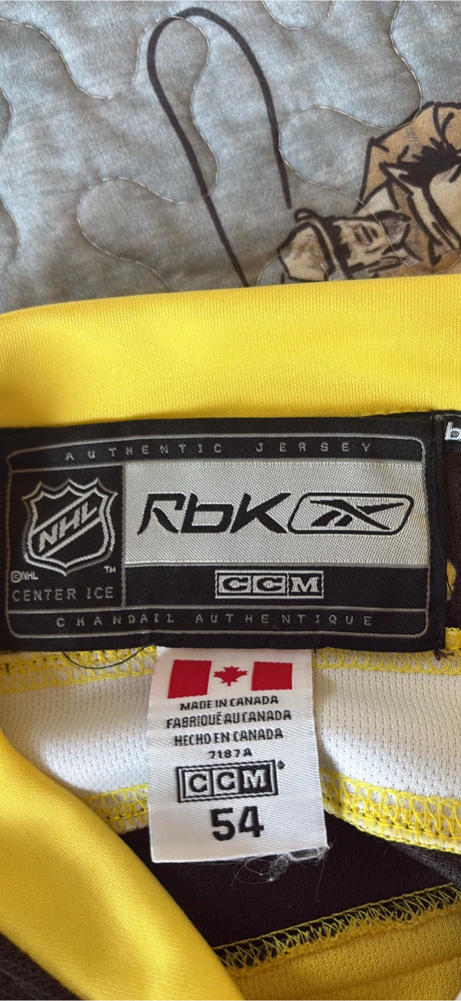 Boston Bruins Bobby Orr CCM Hockey Jersey - photo 4