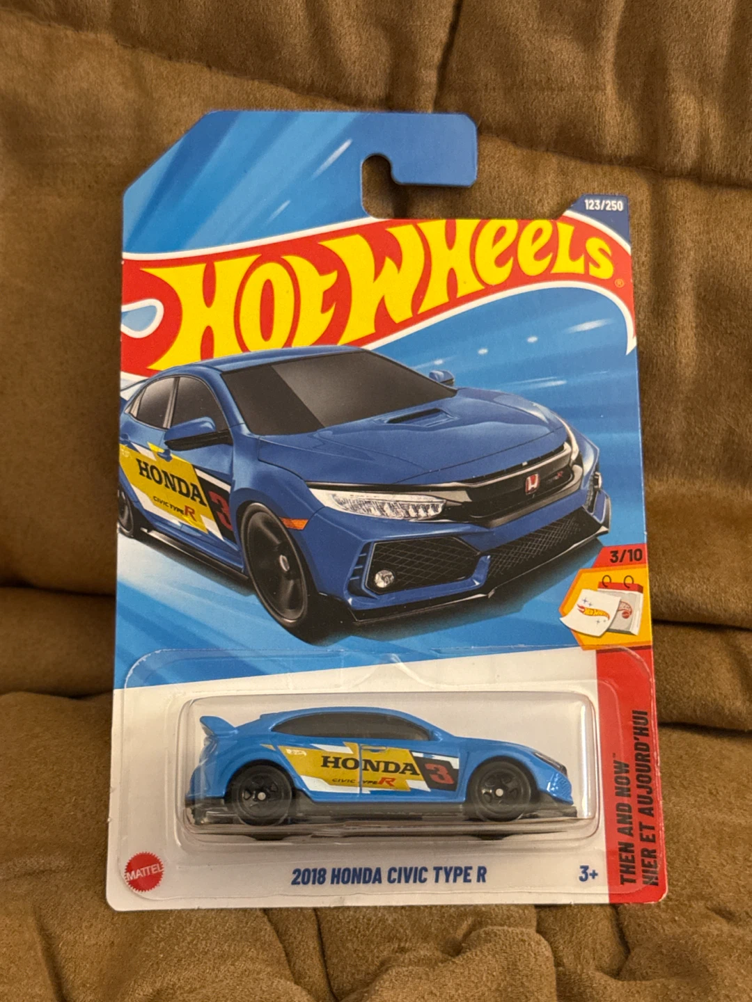 Hot Wheels 2018 Honda Civic Type R Toy Car - photo 3