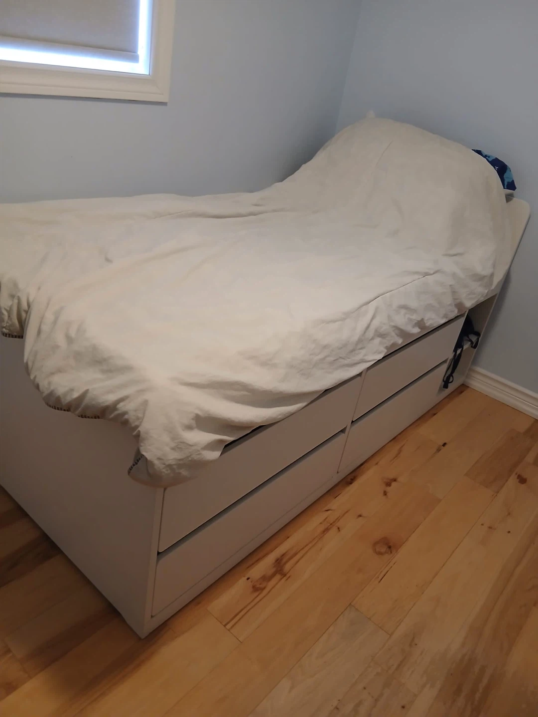 IKEA bed with storage drawers - photo 3