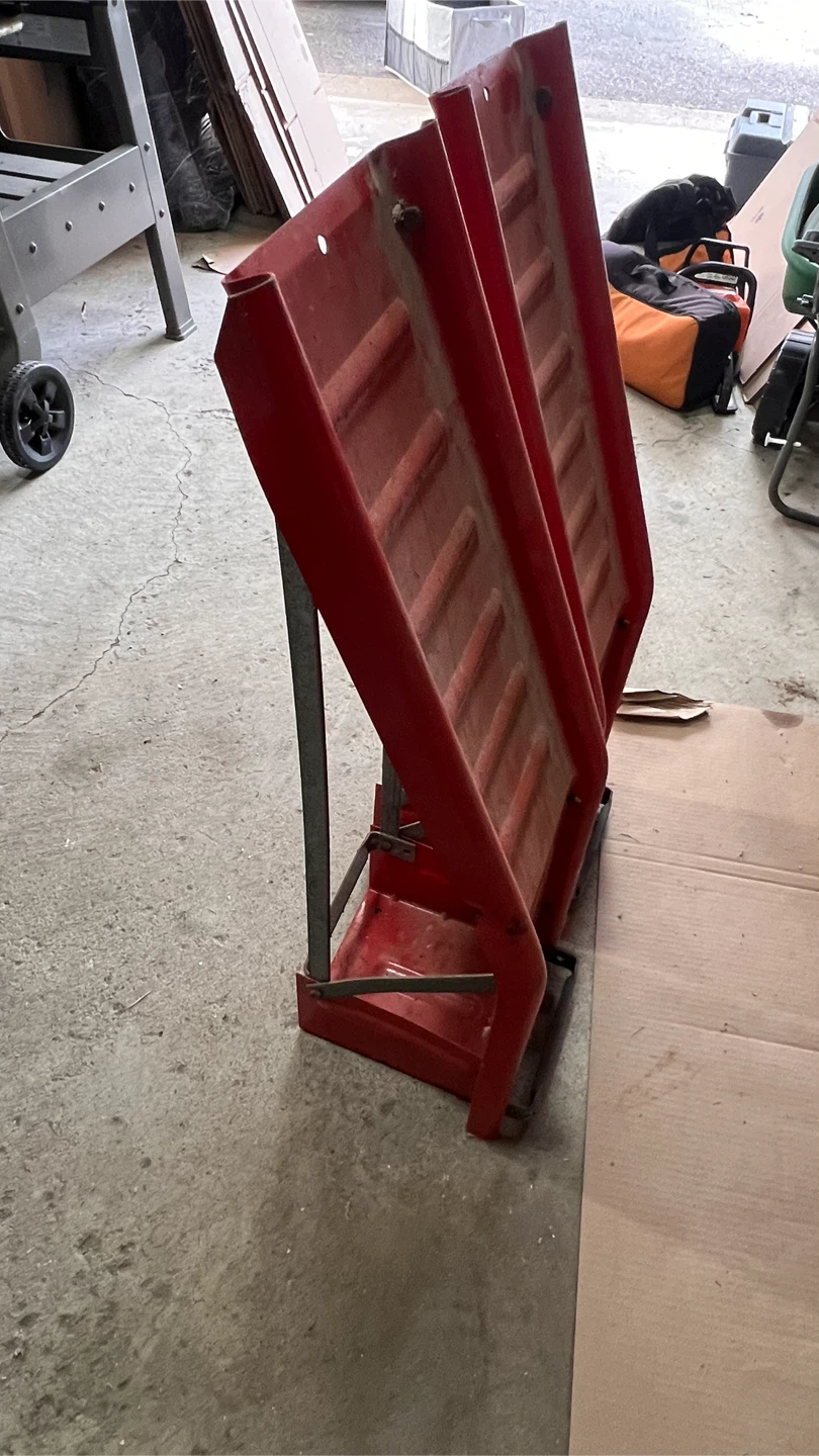Red Metal Car Ramps (Pair) - photo 2