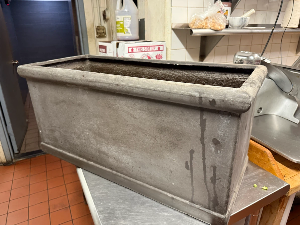 Large Rectangular Planter/Container - photo 2