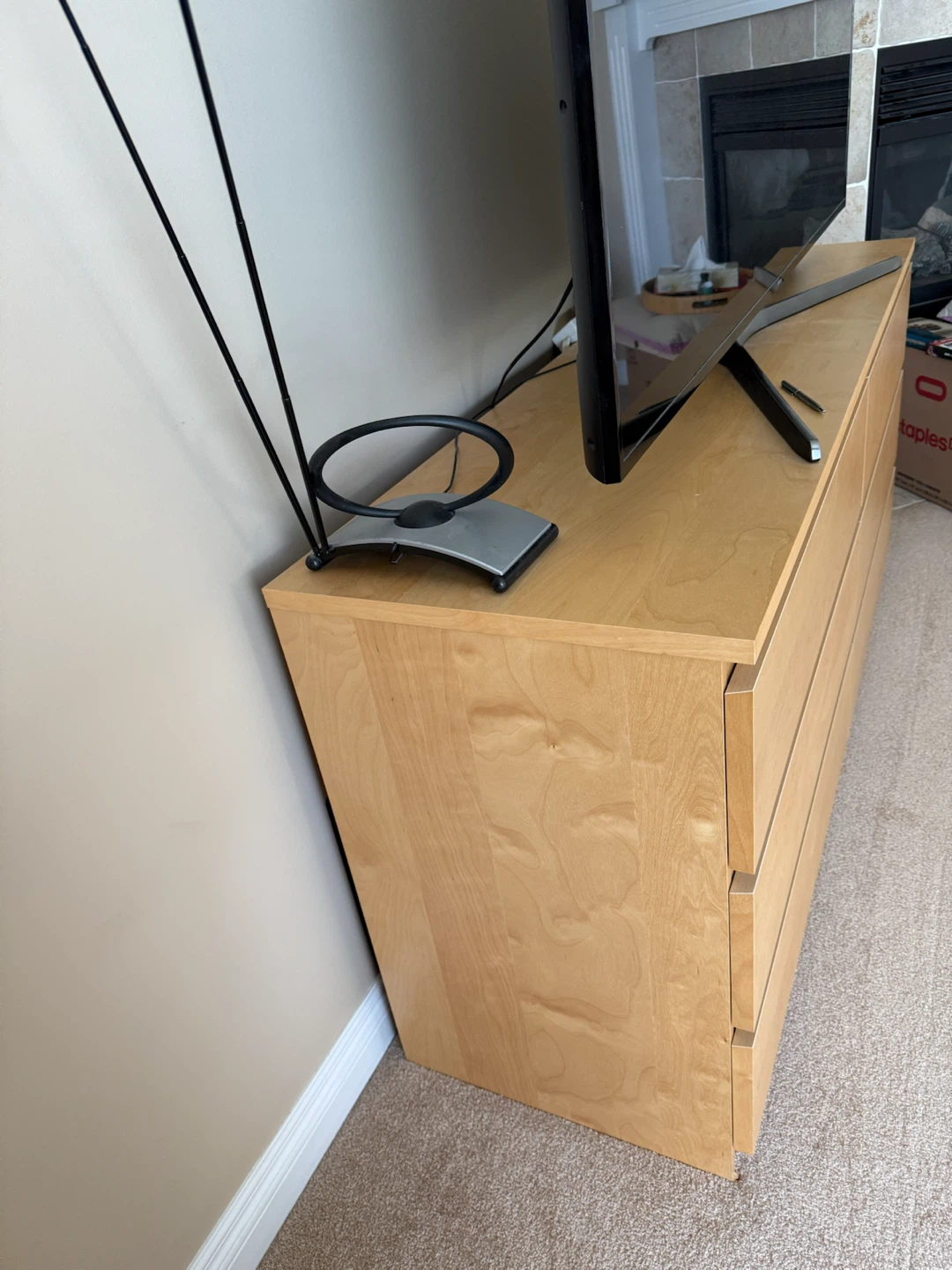 Light Wood 6-Drawer Dresser