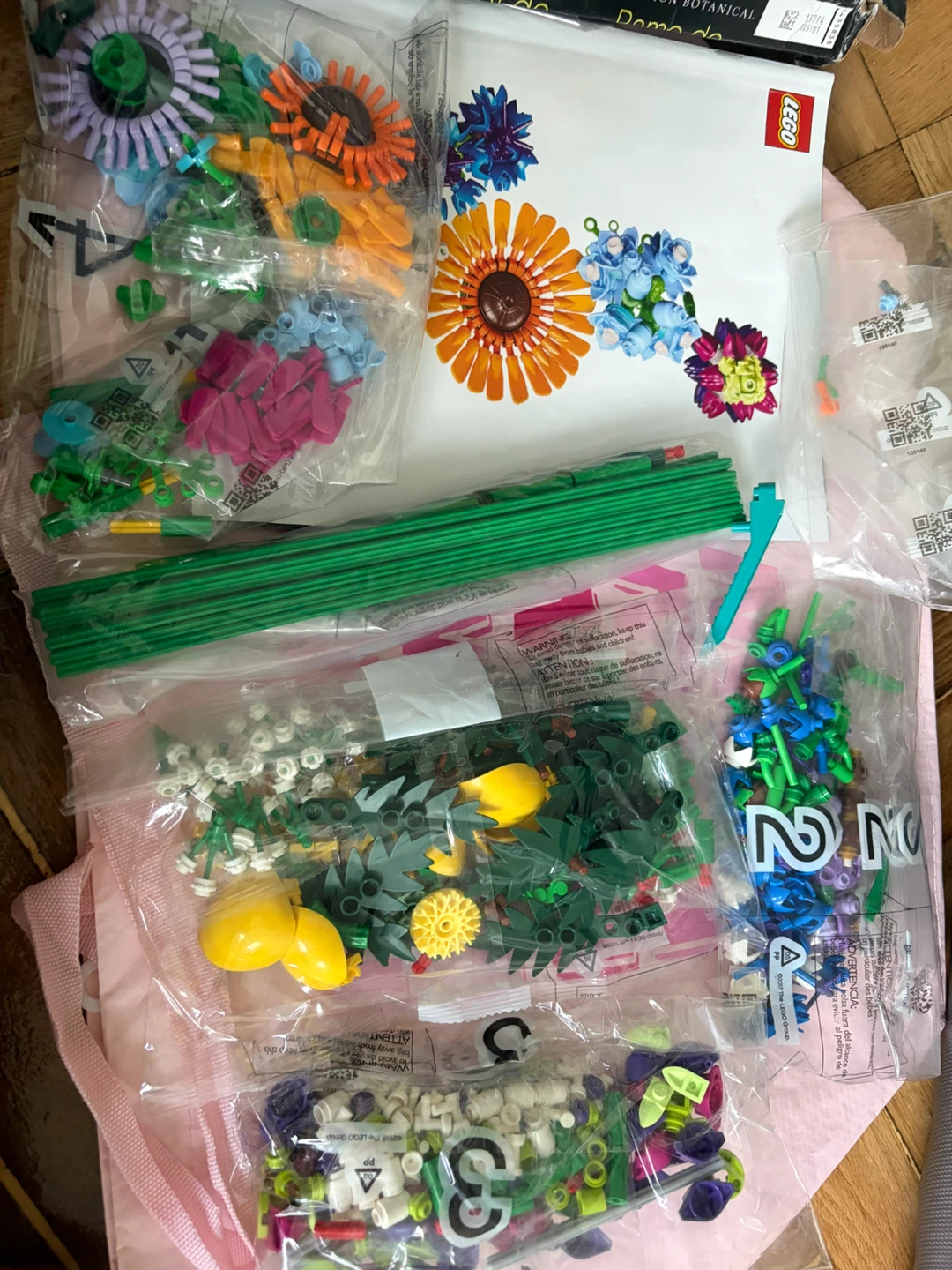LEGO Wildflower Bouquet Building Set - photo 2