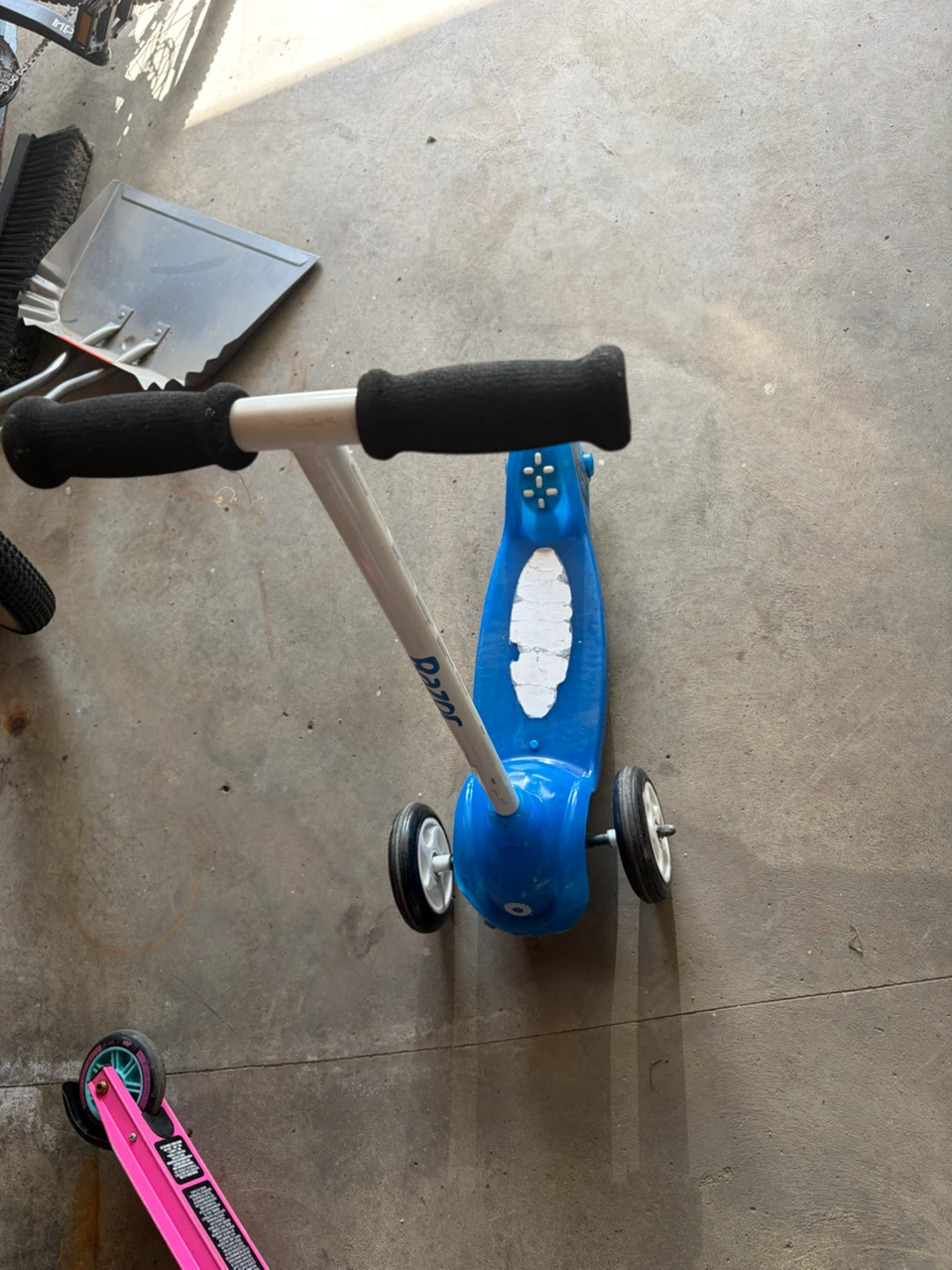 Razor Blue 3-Wheel Scooter
