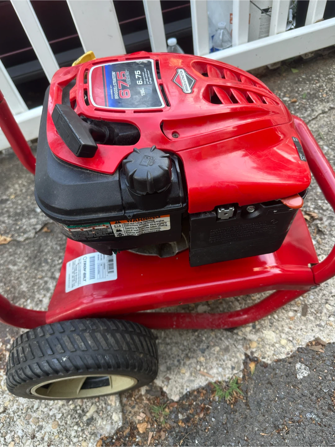 Troy-Bilt Pressure Washer runs good - photo 2