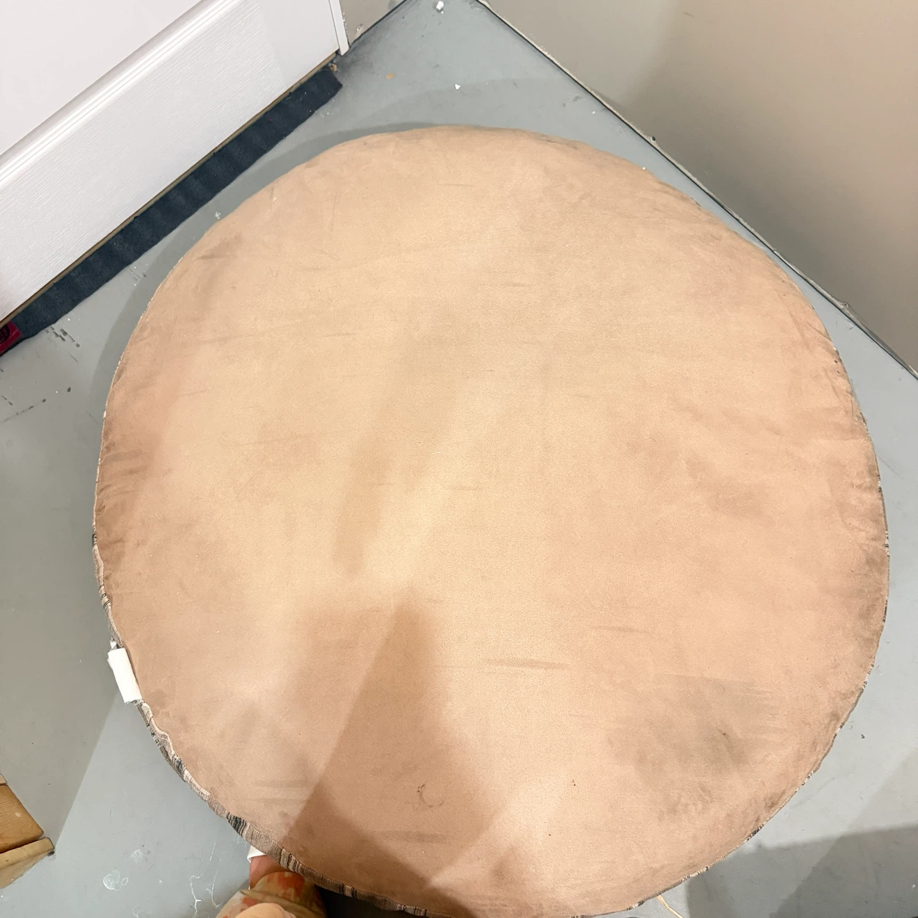 Woven Seagrass Storage Ottoman and Round Plush Pet Bed