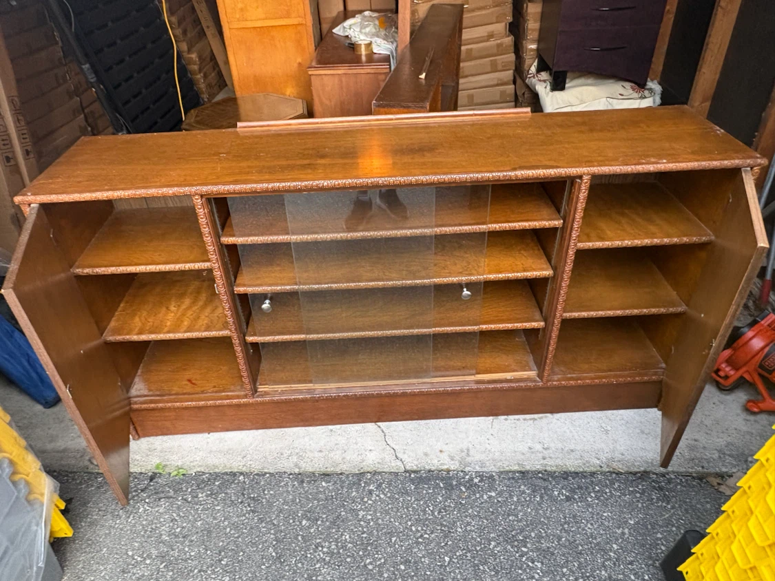 Free delivery used Vintage Wooden TV Stand with Glass Doors - photo 2