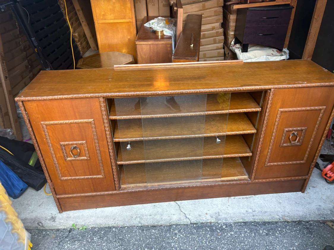 Free delivery used Vintage Wooden TV Stand with Glass Doors - photo 3
