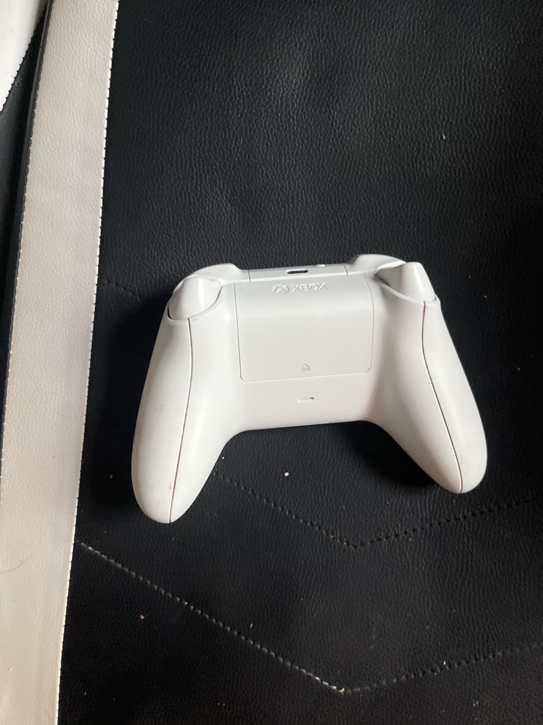 Damaged Xbox Wireless Controller - photo 3