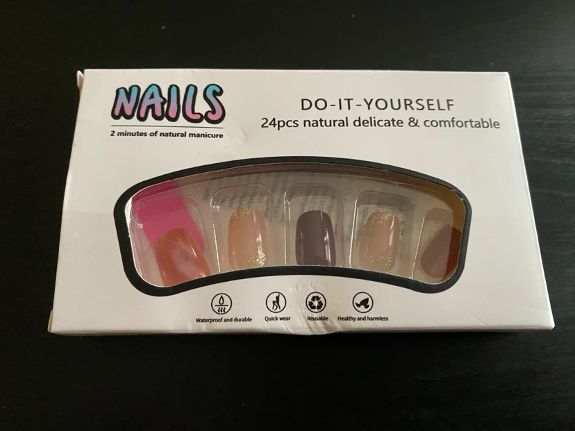 3 sets of 24 Press On Nails - photo 5