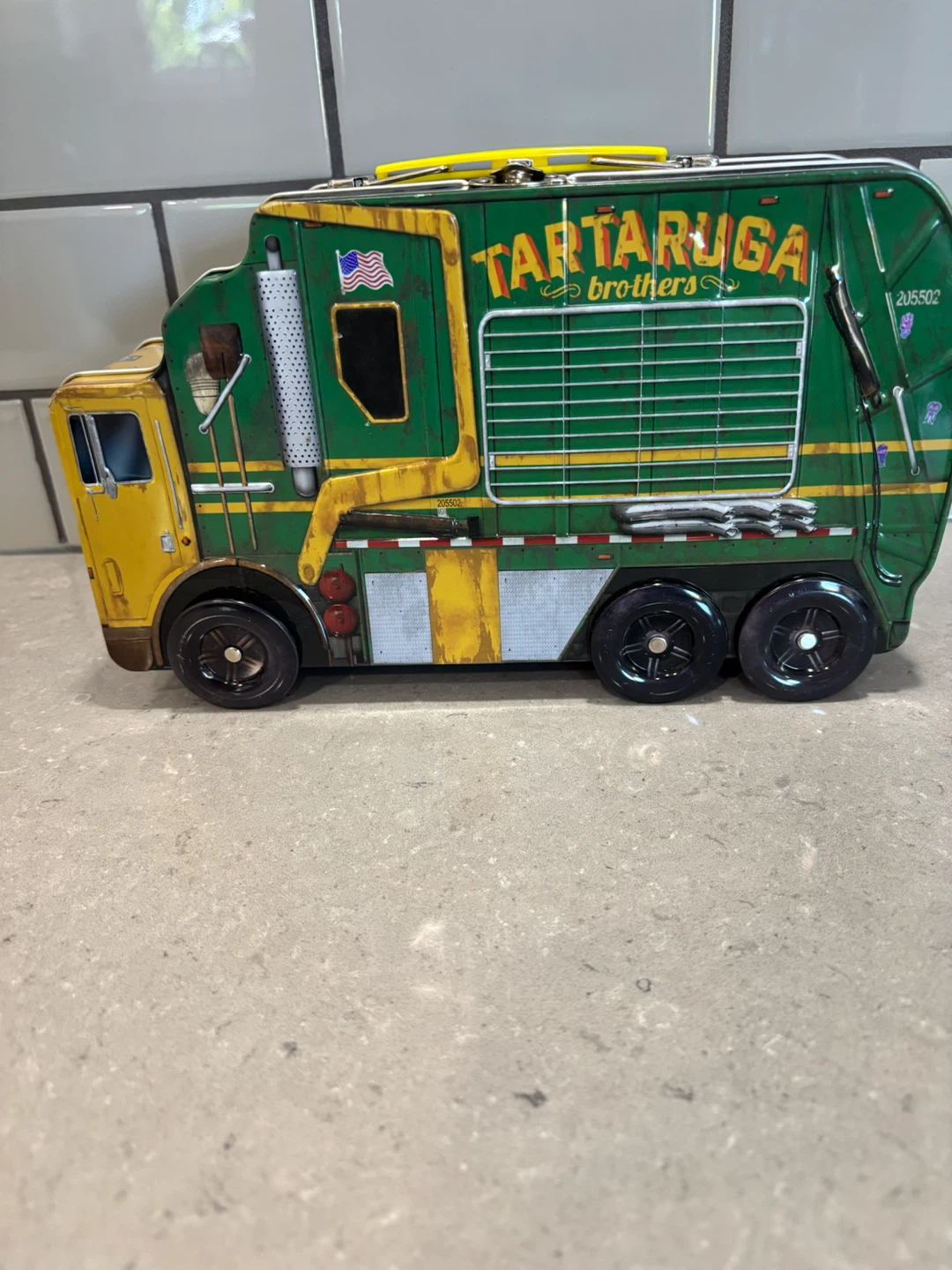 TMNT Tartaruga Brothers Garbage Truck Lunch Box Tin