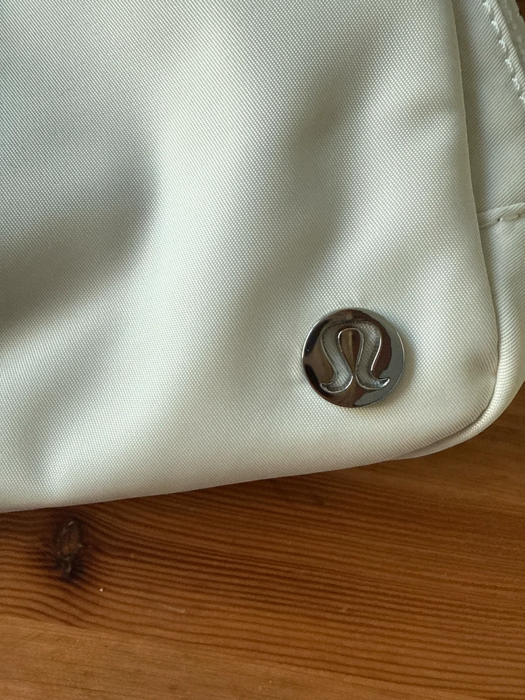 Lululemon Everywhere Belt Bag - White - photo 3
