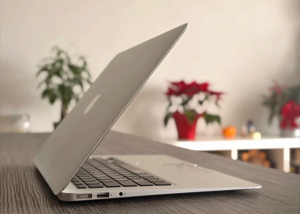 MacBook Air (13-inch, Early 2014, i5) Perfect for working - photo 4