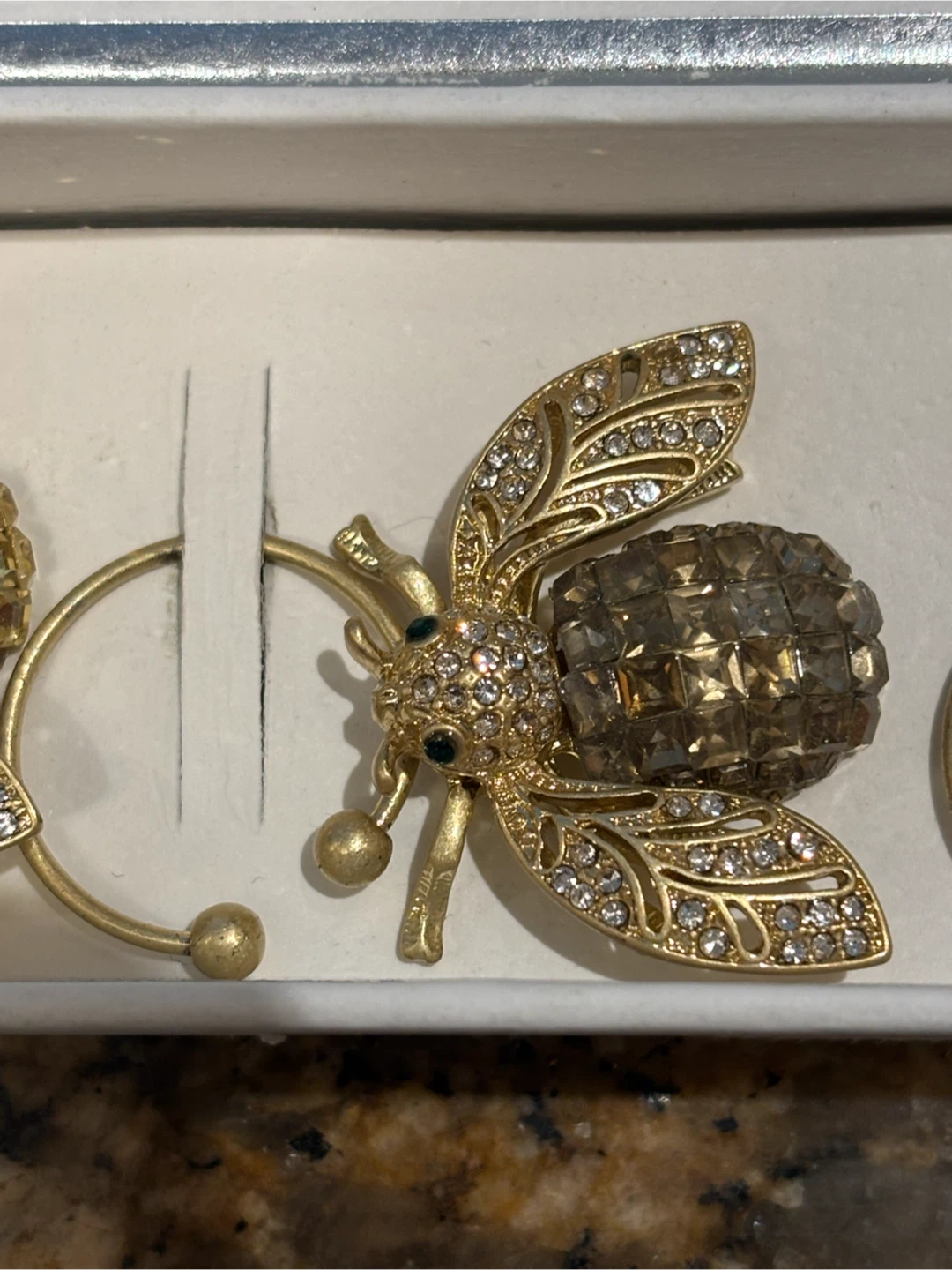 Joanna Buchanan Bedazzled bee wine charm set - photo 3