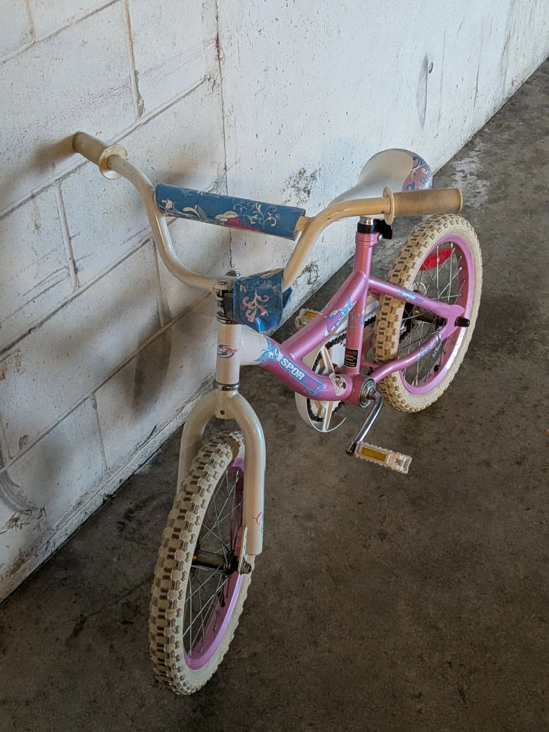 Pink Girls' Bicycle - photo 2