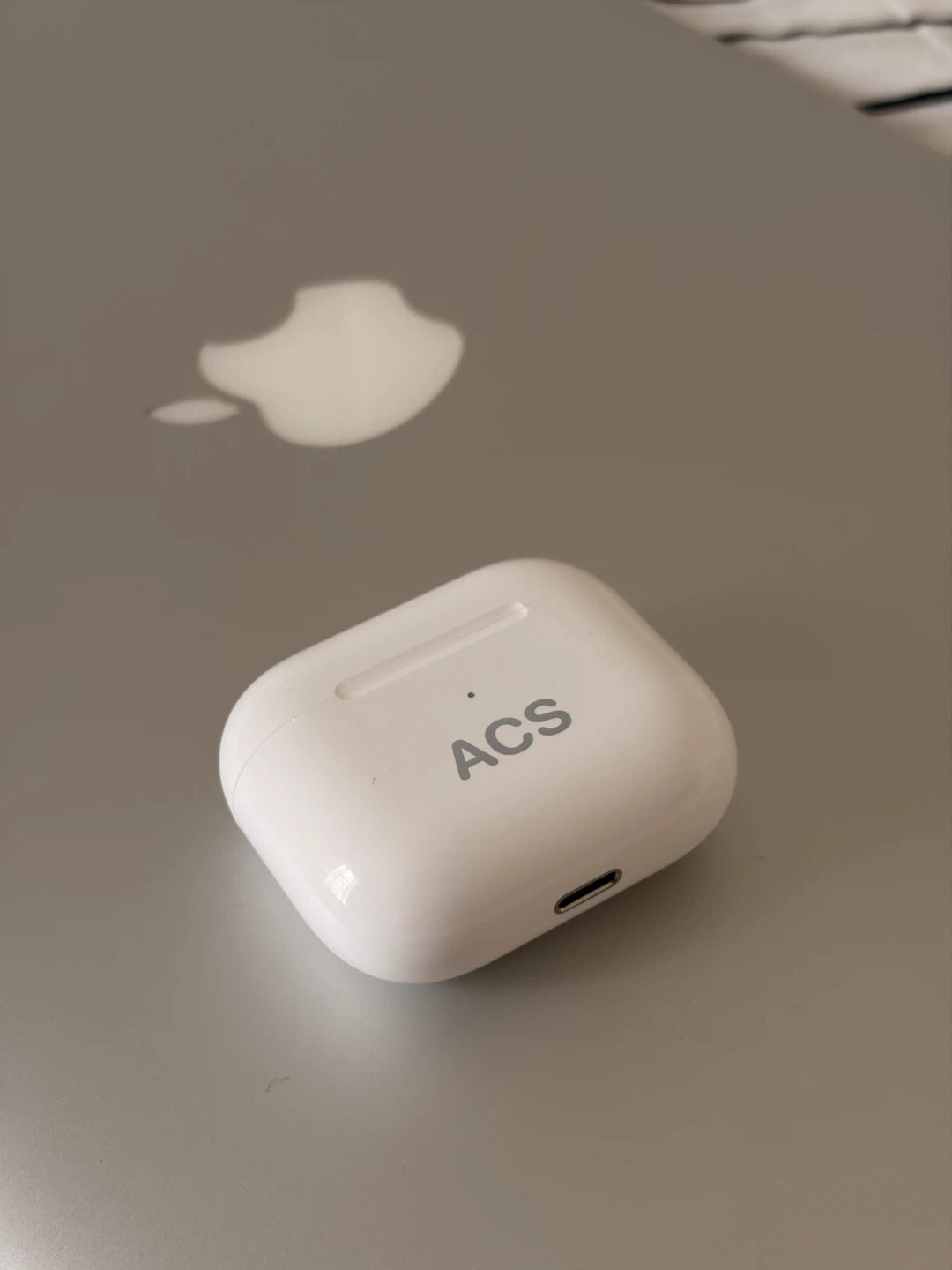 Apple AirPods (3rd generation) with MagSafe Charging Case - photo 2